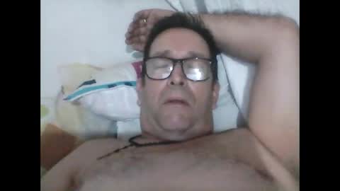 Snapshot of buchs32 chatting on 09/21/25, 06:04 buchs32 online show from 09/21/25, 06:04