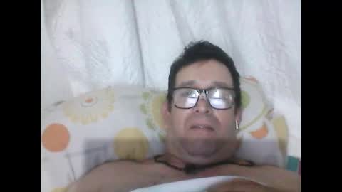 Snapshot of buchs32 chatting on 10/13/25, 06:02 buchs32 online show from 10/13/25, 06:02