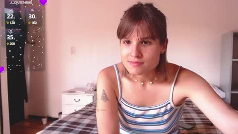 Snapshot of buckwheat_queen chatting on 02/21/25, 06:37 Mira online show from 02/21/25, 06:37