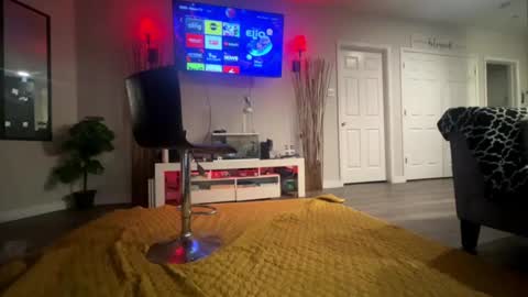 Snapshot of buddhax chatting on 09/27/25, 07:24 Koa Kobe online show from 09/27/25, 07:24