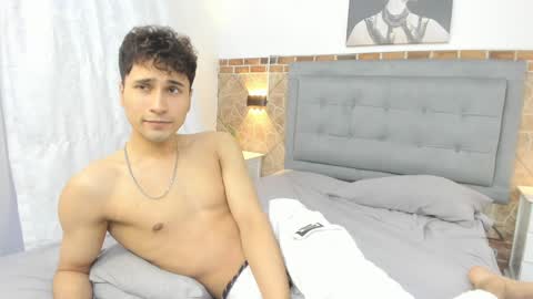 Snapshot of buddy_whitte chatting on 01/22/25, 03:07 Buddy Whitte online show from 01/22/25, 03:07
