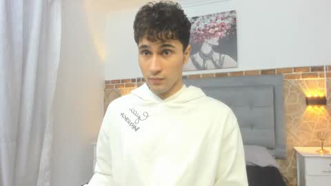 Snapshot of buddy_whitte chatting on 01/29/25, 11:30 Buddy Whitte online show from 01/29/25, 11:30