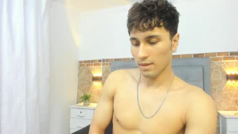 Snapshot of buddy_whitte chatting on 01/29/25, 05:35 Buddy Whitte online show from 01/29/25, 05:35