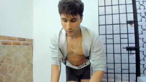 Snapshot of buddy_whitte chatting on 02/10/25, 02:26 Buddy Whitte online show from 02/10/25, 02:26
