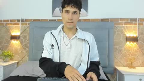 Snapshot of buddy_whitte chatting on 03/07/25, 11:40 Buddy Whitte online show from 03/07/25, 11:40