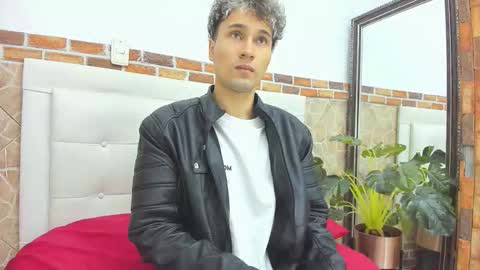 Snapshot of buddy_whitte chatting on 09/12/25, 11:54 Buddy Whitte online show from 09/12/25, 11:54