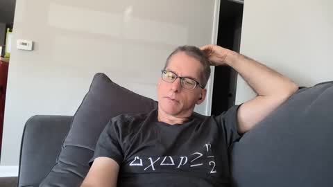 Snapshot of budman004 chatting on 09/28/25, 03:17 budman004 online show from 09/28/25, 03:17