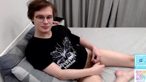 Snapshot of bulkazziz chatting on 01/19/25, 04:01 Chris online show from 01/19/25, 04:01