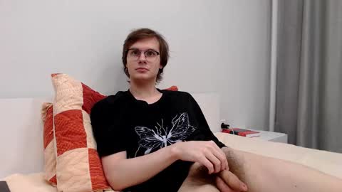 Snapshot of bulkazziz chatting on 09/10/25, 08:31 Chris online show from 09/10/25, 08:31