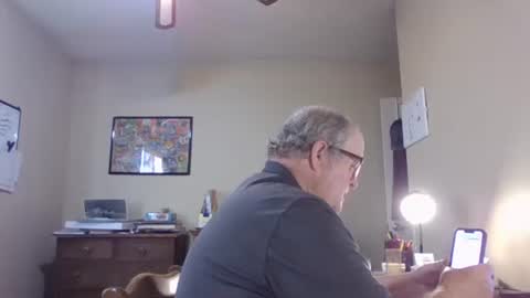 Snapshot of bullfrogg5050 chatting on 09/25/25, 11:08 bullfrogg5050 online show from 09/25/25, 11:08
