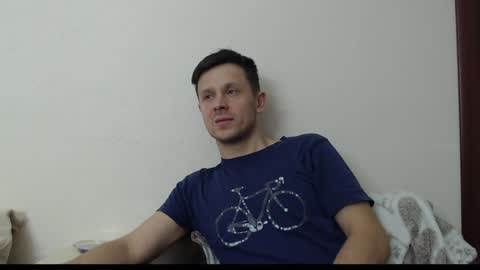 Snapshot of bunny_77 chatting on 12/11/24, 04:18 Pirate Xtw jerromybunny1 online show from 12/11/24, 04:18