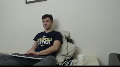 Snapshot of bunny_77 chatting on 12/16/24, 04:45 Pirate Xtw jerromybunny1 online show from 12/16/24, 04:45