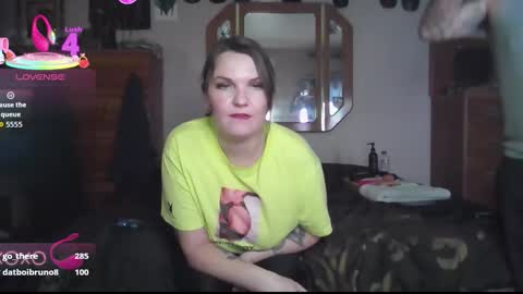 Bunny N Clyde online show from 11/23/25, 02:44