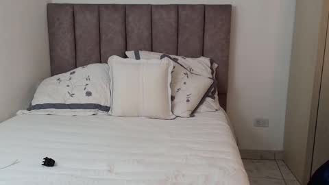 Carolina online show from 02/17/25, 09:03