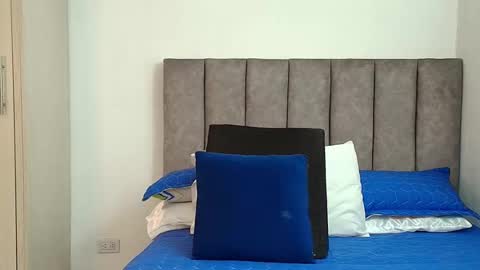 Carolina online show from 11/06/25, 03:51