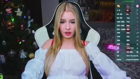 Snapshot of bunny_wetty chatting on 12/23/24, 08:57 ruslana online show from 12/23/24, 08:57