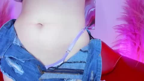 Snapshot of bunnyleahxxx chatting on 01/15/25, 01:23 ANASTASIA online show from 01/15/25, 01:23