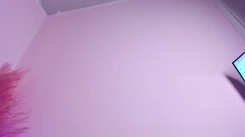 Snapshot of bunnyleahxxx chatting on 02/20/25, 07:41 ANASTASIA online show from 02/20/25, 07:41