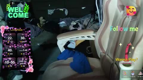 Snapshot of bunnyslittlecum chatting on 10/21/25, 12:22 Bunnygirl Onyx online show from 10/21/25, 12:22