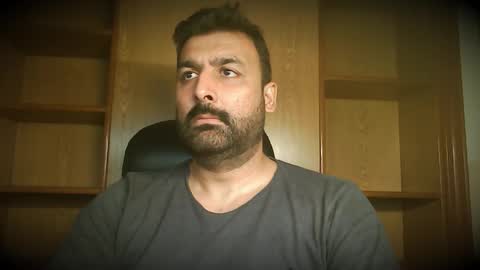 Hairy Arabian online show from 10/22/25, 04:02