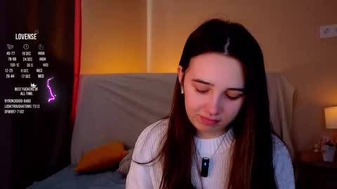 Snapshot of burnletitallburn chatting on 10/09/25, 03:04 Jessica online show from 10/09/25, 03:04