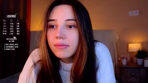 Snapshot of burnletitallburn chatting on 10/16/25, 02:56 Jessica online show from 10/16/25, 02:56