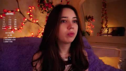 Snapshot of burnletitallburn chatting on 11/04/25, 02:43 Jessica online show from 11/04/25, 02:43