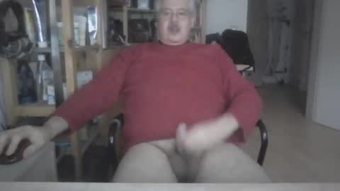 Snapshot of busibaer666 chatting on 12/09/24, 08:11 busi online show from 12/09/24, 08:11