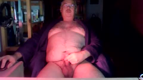 Snapshot of busibaer666 chatting on 01/20/25, 02:01 busi online show from 01/20/25, 02:01