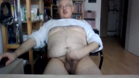 Snapshot of busibaer666 chatting on 01/25/25, 08:42 busi online show from 01/25/25, 08:42