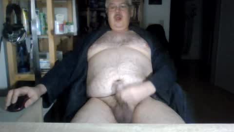 Snapshot of busibaer666 chatting on 02/10/25, 01:14 busi online show from 02/10/25, 01:14