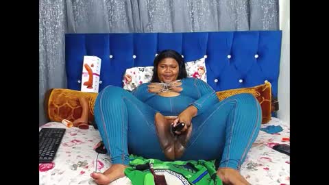 Snapshot of bustybmwx chatting on 10/31/25, 02:23 bustybmwx online show from 10/31/25, 02:23