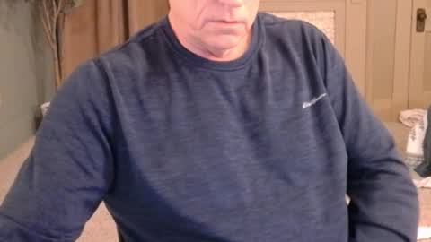 Snapshot of buttnakedfun954737 chatting on 01/31/25, 10:10 Miles online show from 01/31/25, 10:10