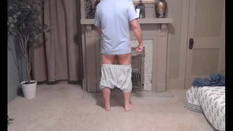 Snapshot of buttnakedfun954737 chatting on 02/18/25, 10:38 Miles online show from 02/18/25, 10:38