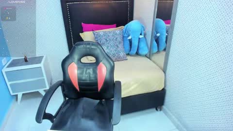 Calanthe  online show from 01/28/25, 05:22