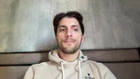 Snapshot of calciatore94 chatting on 12/27/24, 12:45 Marco online show from 12/27/24, 12:45