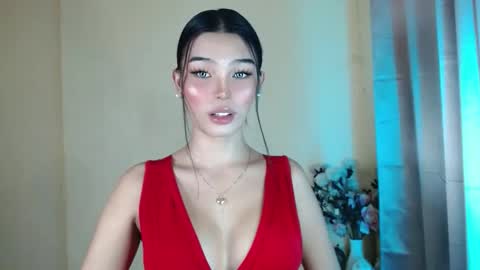 Snapshot of call_me__anna chatting on 02/01/25, 10:44 Anna online show from 02/01/25, 10:44