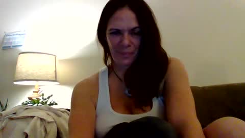 Snapshot of calli_girl420 chatting on 01/27/25, 05:03 Calli online show from 01/27/25, 05:03