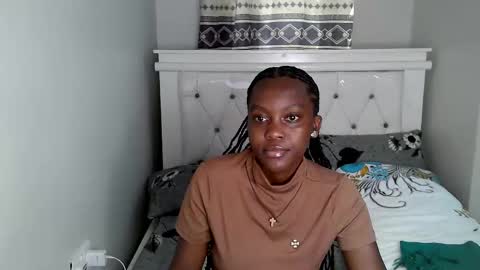 Snapshot of callmemonday chatting on 09/15/25, 05:40 Monday online show from 09/15/25, 05:40