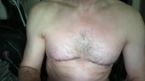 Snapshot of callum5555 chatting on 02/17/25, 12:43 callum5555 online show from 02/17/25, 12:43