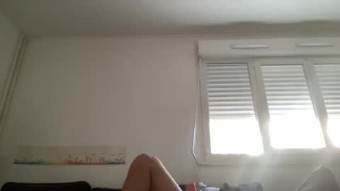 Snapshot of calmetvolupte chatting on 10/26/25, 02:23 calmetvolupte online show from 10/26/25, 02:23