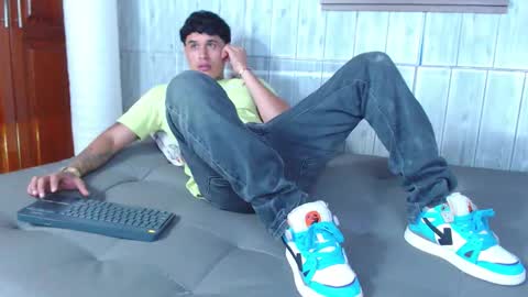 calvin913 online show from 11/11/25, 10:54