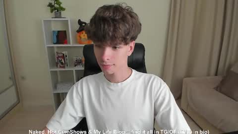 Snapshot of calvin_loves_you chatting on 09/12/25, 06:08 Hey I am Calvin online show from 09/12/25, 06:08