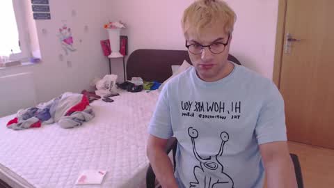 Calvinjohnlad online show from 03/08/25, 07:49