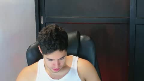 camara110 online show from 10/11/25, 12:21