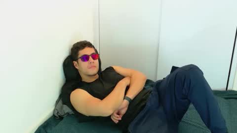 camara110 online show from 10/30/25, 12:34