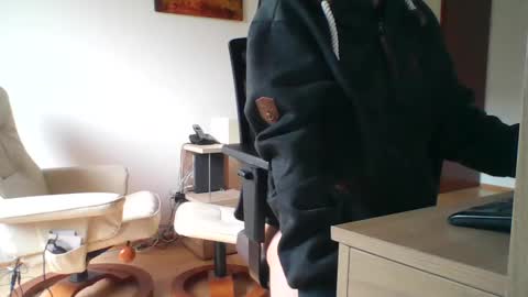 Snapshot of camcologne chatting on 01/07/25, 01:46 camcologne online show from 01/07/25, 01:46