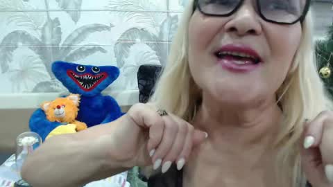Snapshot of camdiva1 chatting on 03/06/25, 01:03 CamDiva1 online show from 03/06/25, 01:03