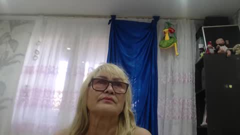 Snapshot of camdiva1 chatting on 09/27/25, 11:59 CamDiva1 online show from 09/27/25, 11:59