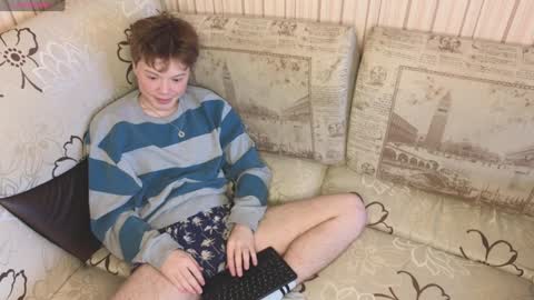 Snapshot of cameron_crowly chatting on 01/09/25, 08:13 Cameron online show from 01/09/25, 08:13